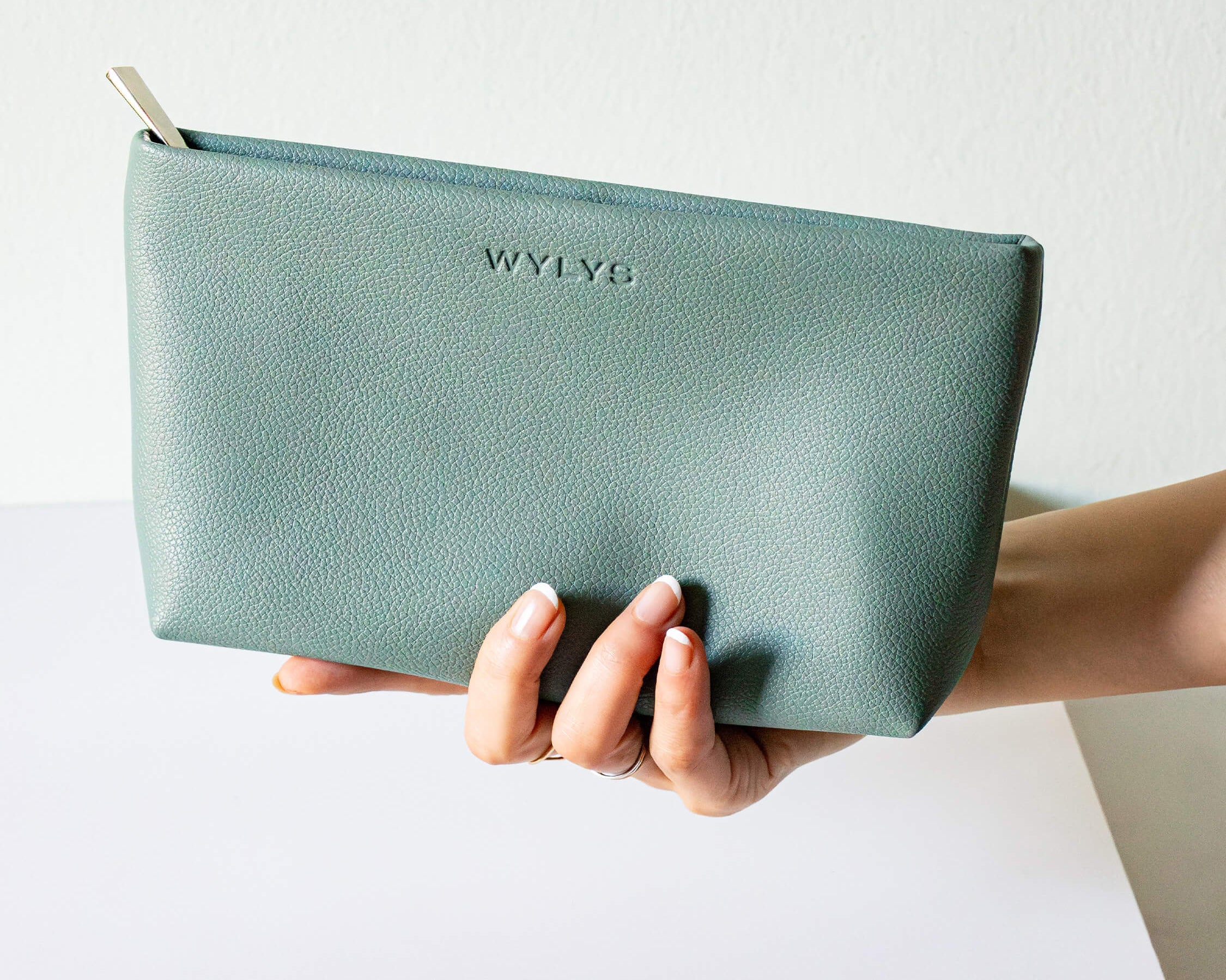 WYLYS Sage Verte Makeup Bag Soft Vegan Leather Water-resistant