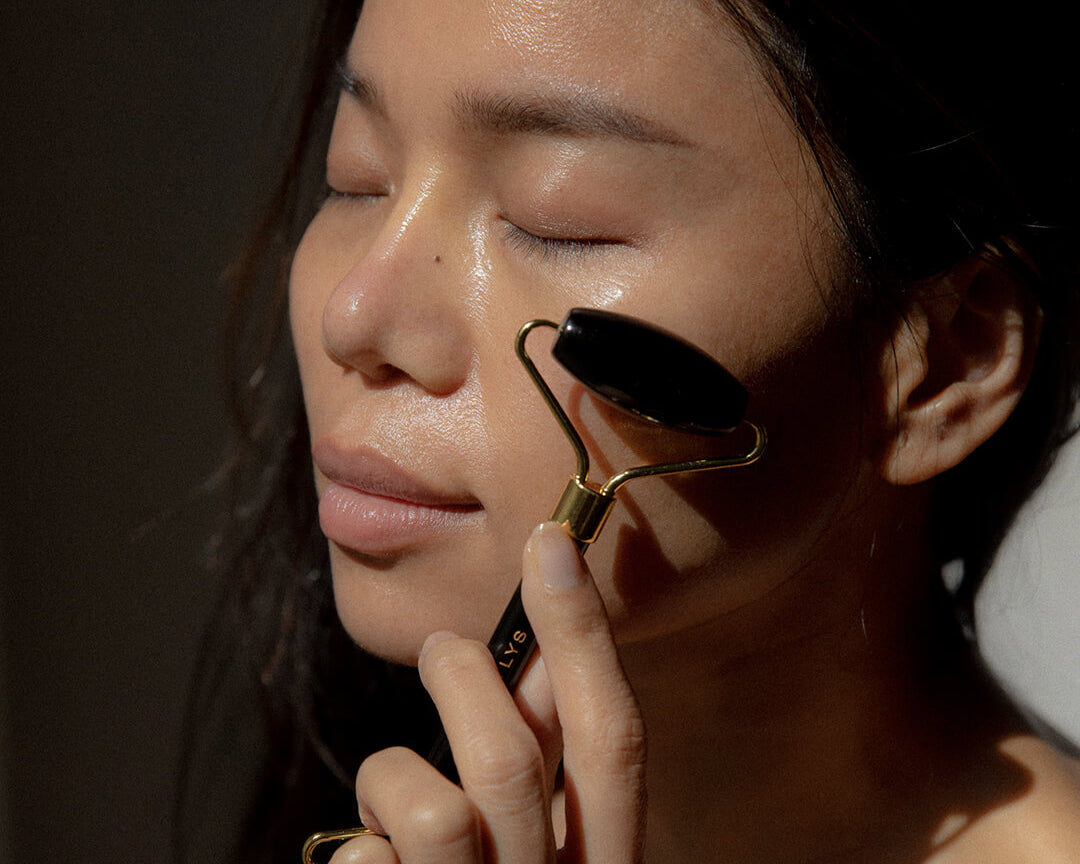 WYLYS Black Obsidian Face Roller on Face